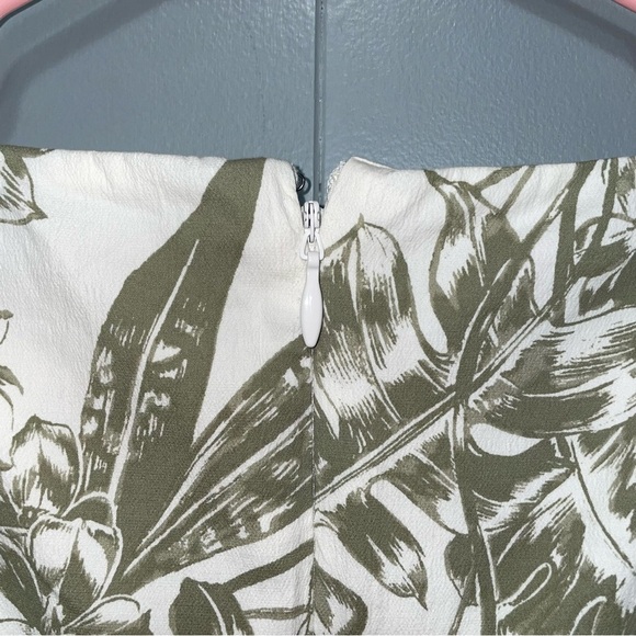 Abercrombie & Fitch Floral Green White A-Line Mini Dress Side Cutouts Small Tall - Picture 8 of 8